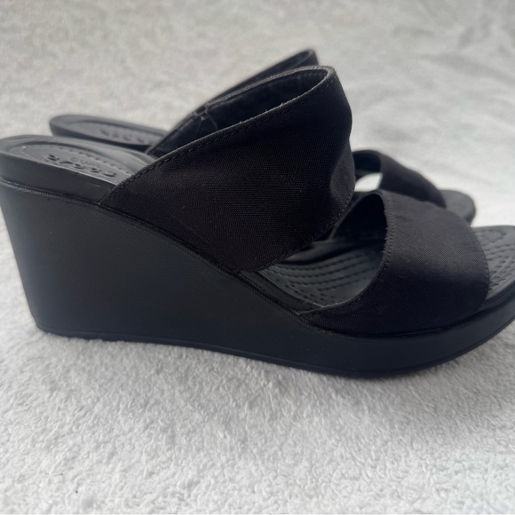 Crocs Women's Black Sandals - Picture 3 of 7
